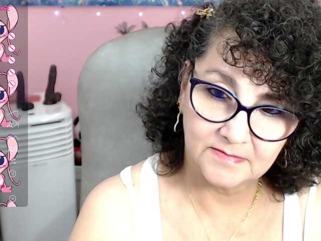 Fotografii cataleya-mom mom horny play bogboobs and squirt for you