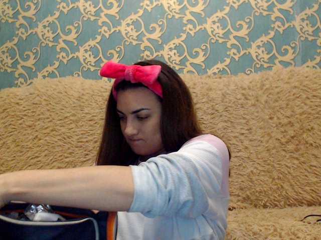 Fotografii KattyCandy Welcome to my room, in public we can just chat, pm-10 tk, open cam - 40 tk, and my name is Maria) 2000 1098 902 goal of day