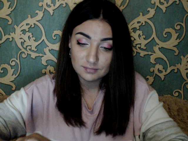 Fotografii KattyCandy Welcome to my room, in public we can just chat, pm-10 tk, open cam - 40 tk, and my name is Maria) and i not collected friends 5000 2934 2066 goal of day